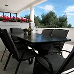 Tomic Apartmán Zavalatica
