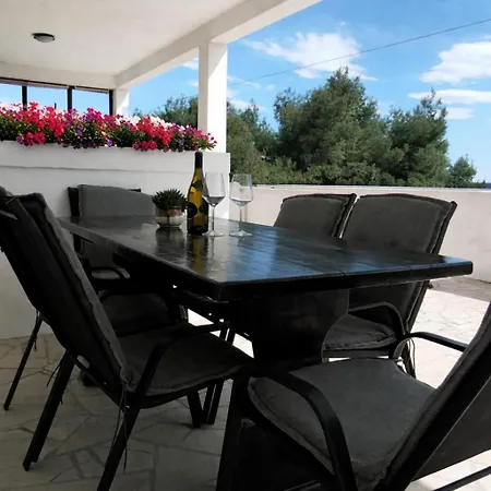 Tomic Apartment Zavalatica